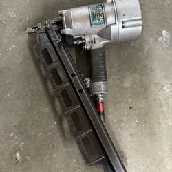 Hitachi NR83A2 Framing Gun 