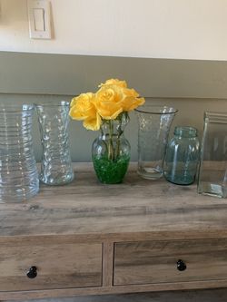 6 Flower Vases 