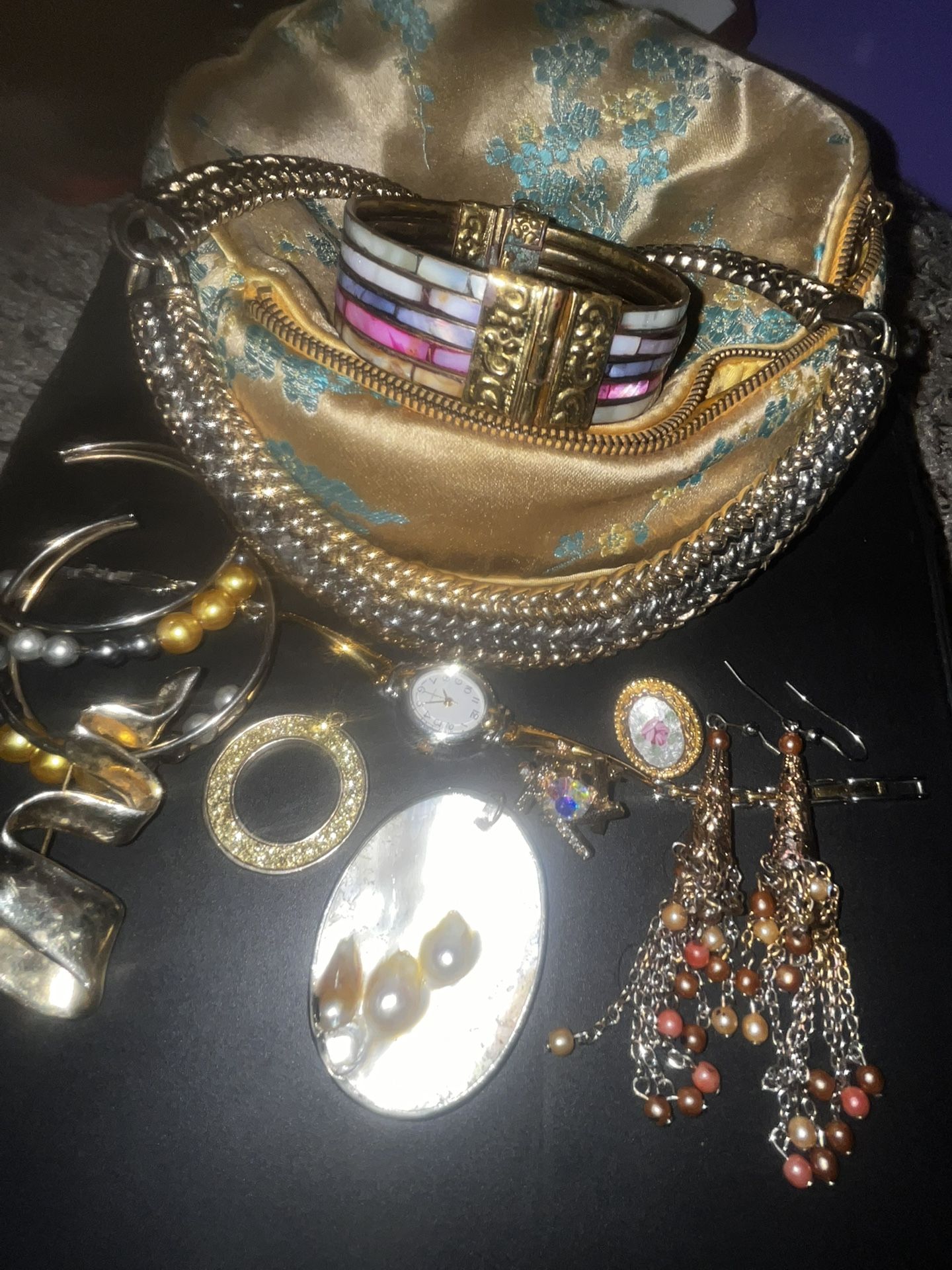 Mother Of Pearl 2 Toned Lot Of 10 $100
