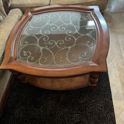Coffee Table With 2 End Tables