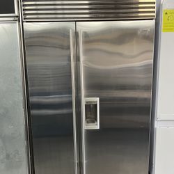 Stainless Steel Built In Sub Zero 48” Side By Side Fridge Ice & Water