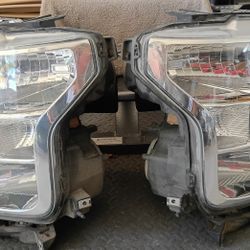 2016 Ford F-150 XLT Headlights
