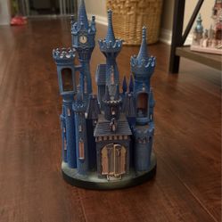Cinderella Castle Light-Up Figurine – Disney Castle Collection – Limited Release 