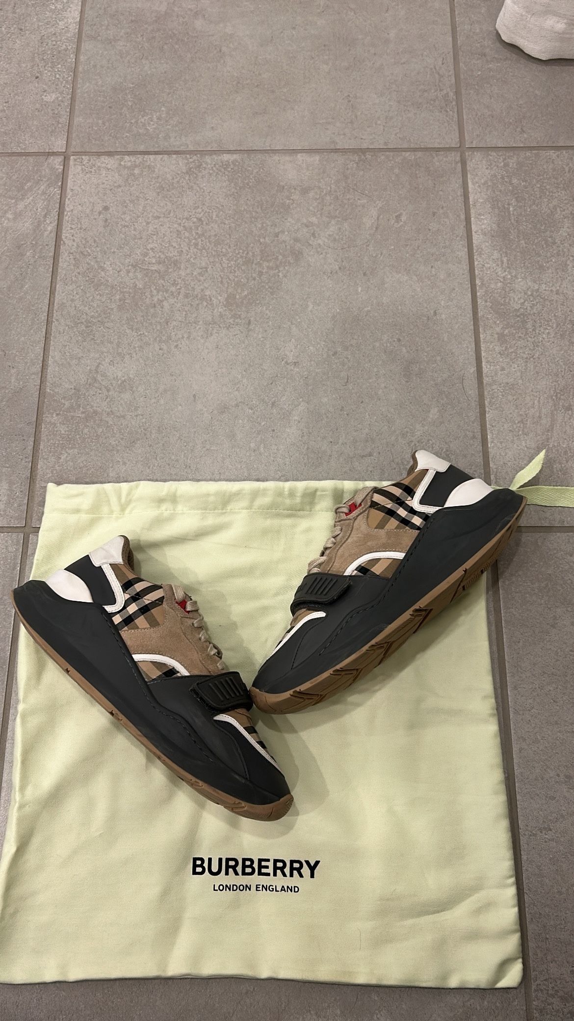 Burberry Ramsay