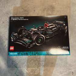 Lego Technic Mercedes-AMG F1 W14 E Performance