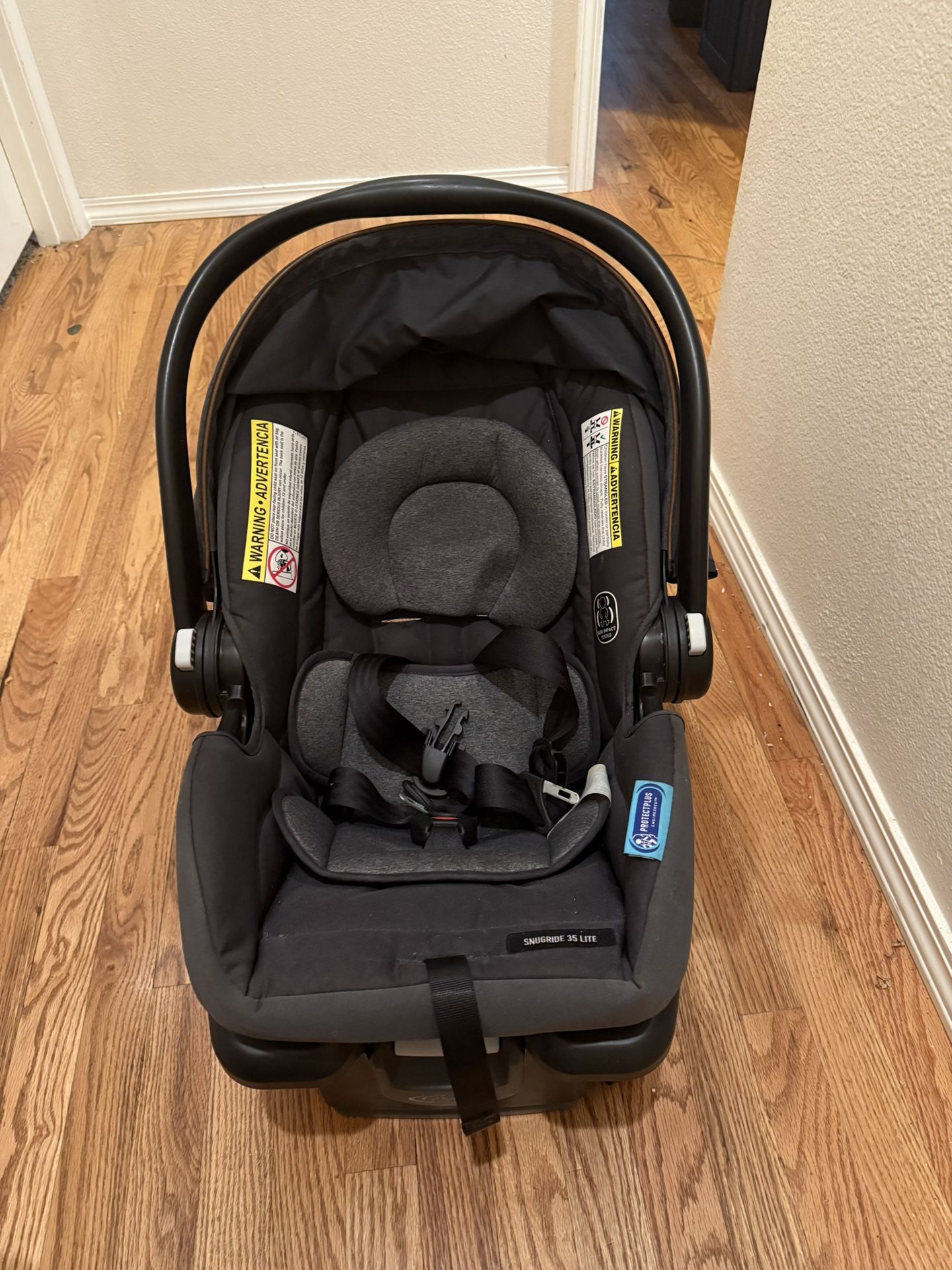 Graco SnugRide 35 LX Car Seat + Base – 2023 Model – Clean & Ready to Use