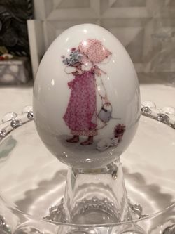 Holly Hobbie Decorative Porcelain Egg 2.5”