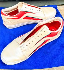 Vans x David Bowie "Aladdin Sane" Old Skool Sneakers
