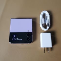 Samsung Z Flip 4 5G - UNLOCKED - Like New