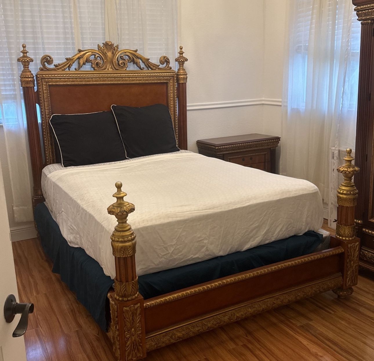 Antique Queen Bed Set NO Matress