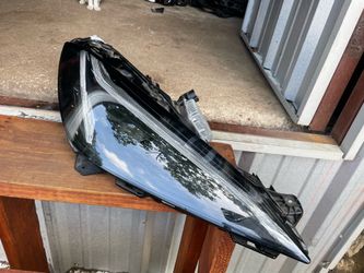 RIGHT SIDE HEADLIGHT 2020-2024 CHEVROLET CORVETTE