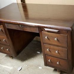 Used OFFICE DESK . High 2.5 Feet, Length 4. Wide 2 