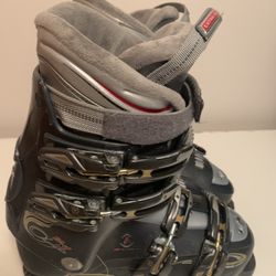 Nordica  Olympic Em-Xt .- Women's Ski Boots Size 25-25.5