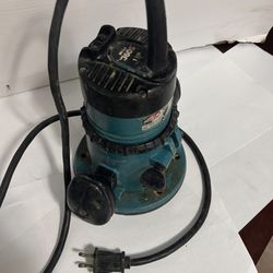 Makita 3606 router