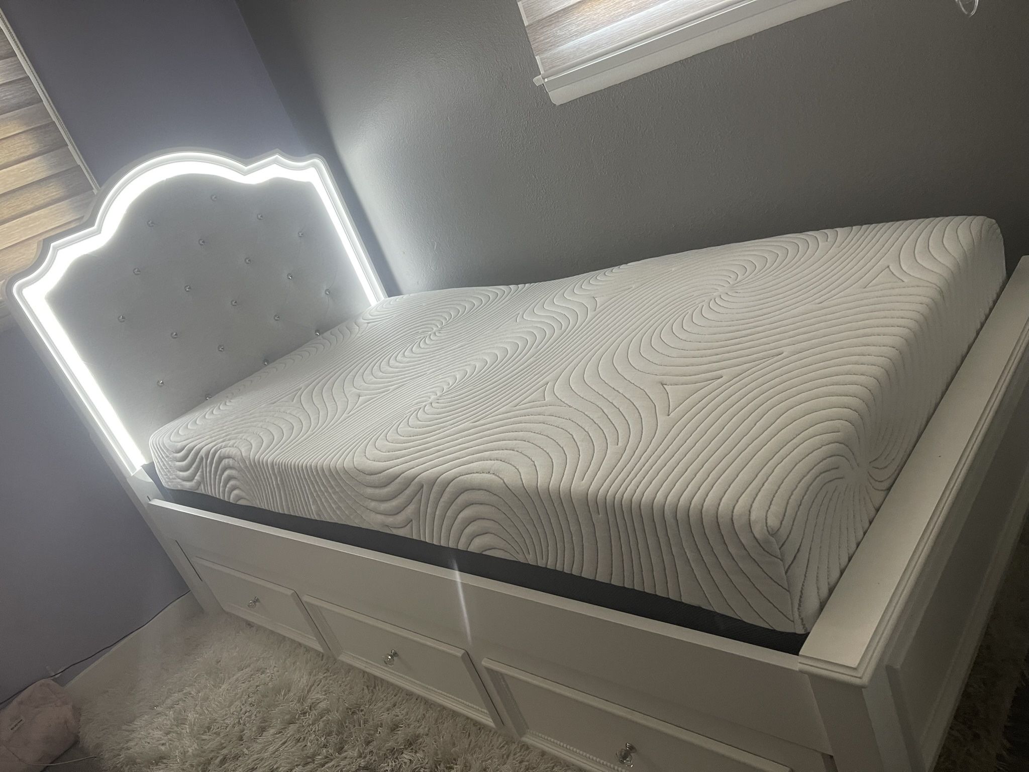 Elegant White Twin Bed