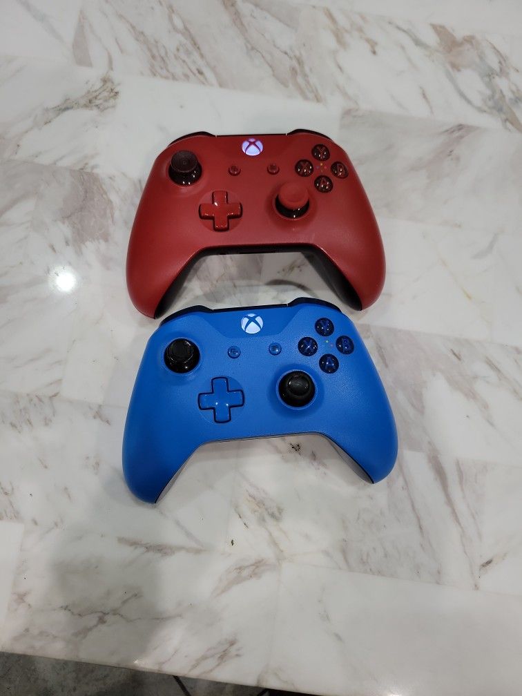 Xbox One Controllers