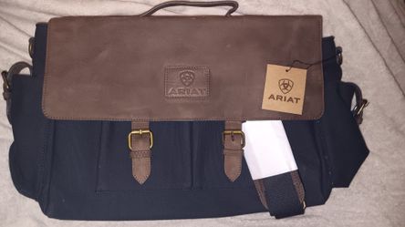 NEW Ariat Leather & Canvas Messenger Bag – $179 Retail – Durable + Stylish