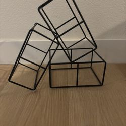 Black Metal Wine Rack 