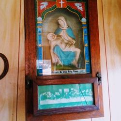 Very Old  Picture And Rare Pic.OfThe  Virgin Mary Wbaby Jesus  and below It Is the Lord's supper with hidden compartment 