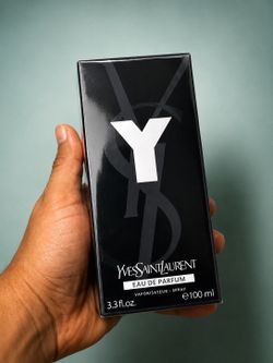 Yves Saint Laurent Y Eau de Parfum  (3.3 fl. oz.) for man