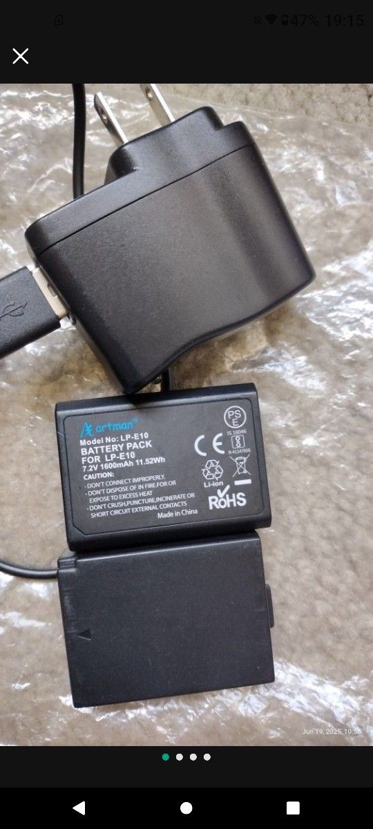 Canon LP-E10 battery And charger Two 2 batteries and one 1 dual charger
and LP-E8 batteries New condition
Cannon EOS