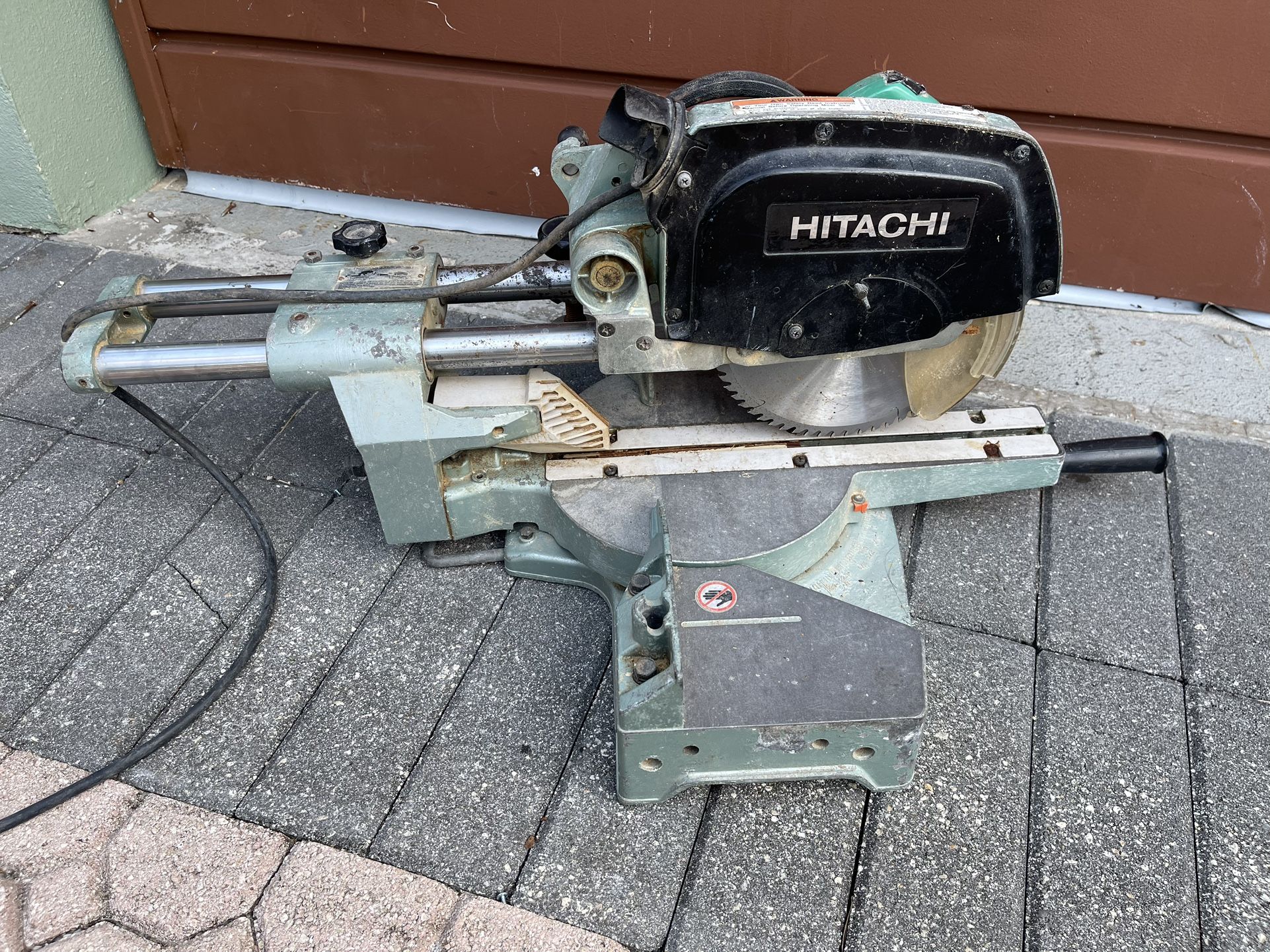 Hitachi C8FB2 Sliding 8 1/2” Slide Compound Miter Saw Working Good, $40 Firm On Price
