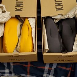 Yeezy Knit Rnr Size 9 New Never Worn!  Please Read My Description Before Asking Me Any Questions  Thank You. NO TRADES.