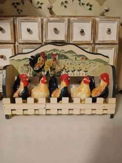 Vintage Ceremic Farmhouse Rooster Spice Rack Set