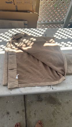Brown Throw Window Cover with Quilted Border