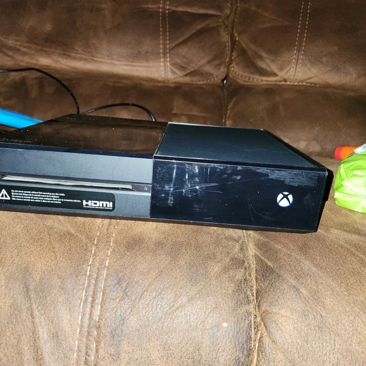 Xbox One NO BOX(Includes Power/Hdmi Cables + Controller)