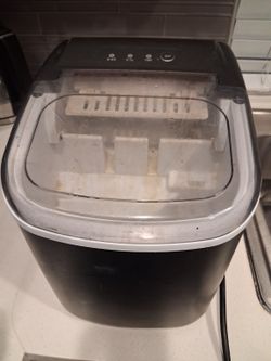 AGLUCKKY Countertop Ice Maker – Fast Bullet Ice, Good Condition . Ready for Summer!
Price: $45
  O.B.O.