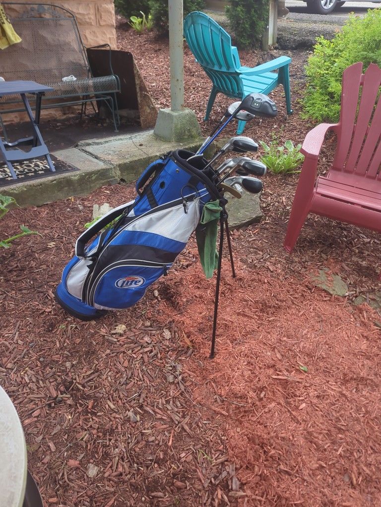 Mens LH Golf Set TaylorMade, Nickent, Hybrids