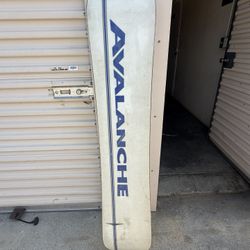 Avalanche Snowboard $25 OBO