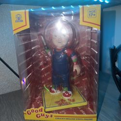 Chucky deluxe vinyl figure