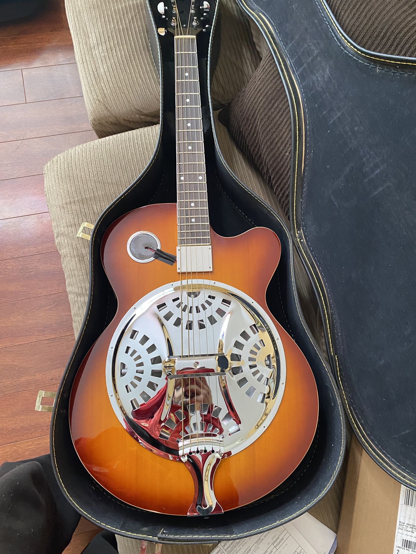 Acoustic Electric Guitar