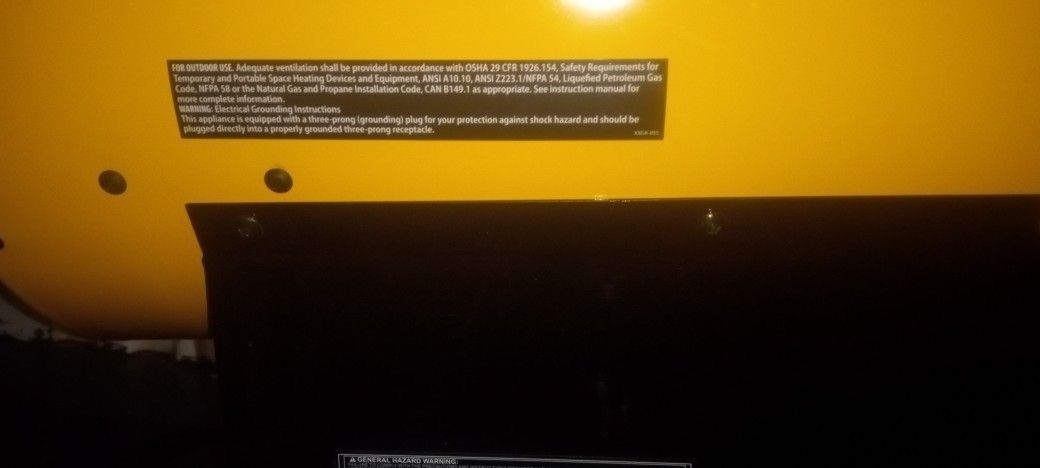 Master Propane Floor Heater Model MH 375 GFA.A 225  375 BTU