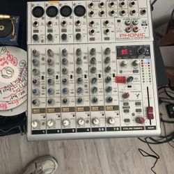 Phonic Helix Board 12 FireWire Mark II