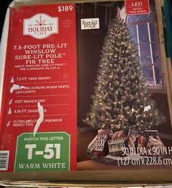 Brand NEW In Box 7.5’ Pre-Lit Winslow Sure-LitFir Christmas Tree