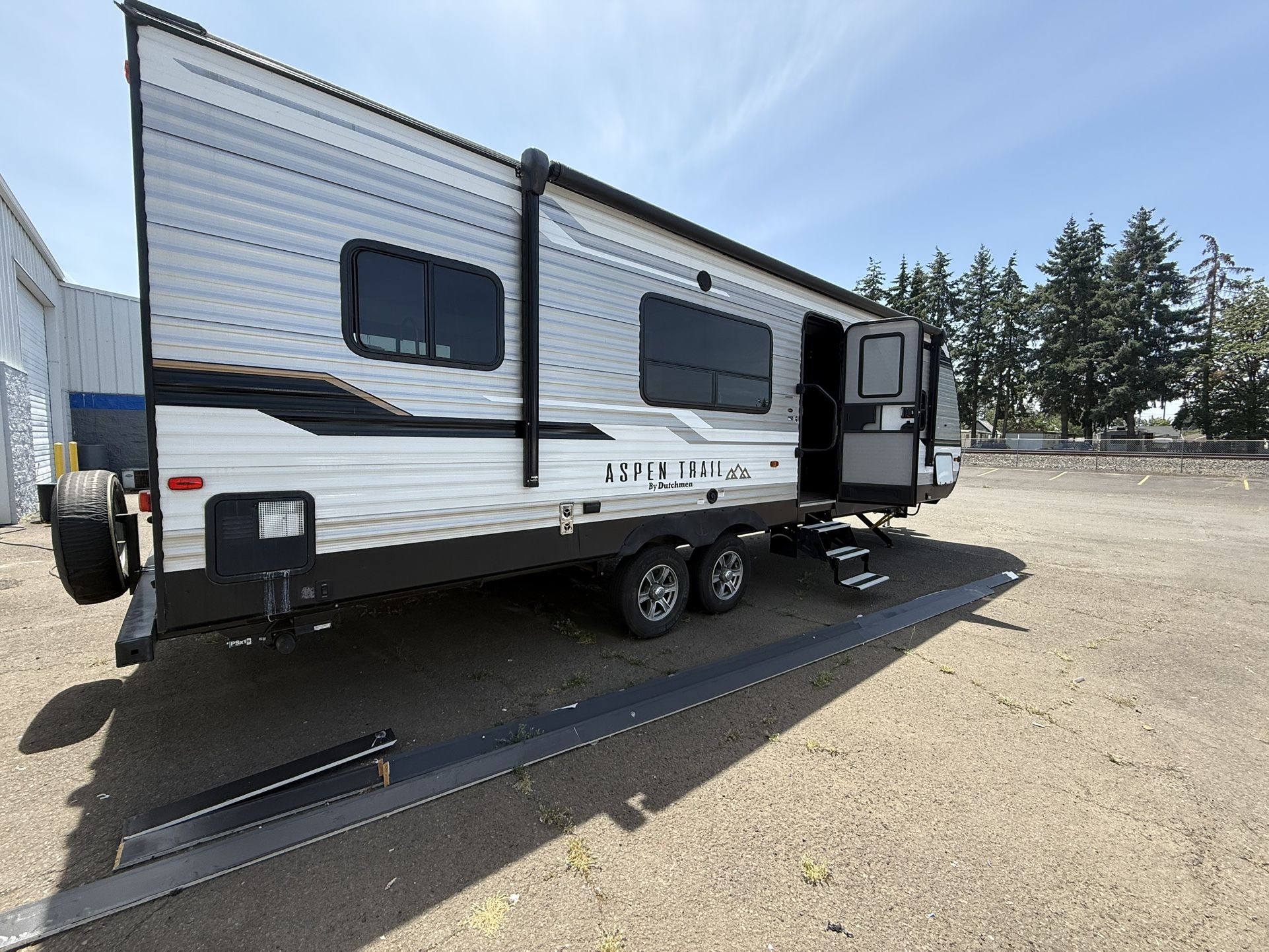 2021 Dutchman Aspen Travel Trailer 