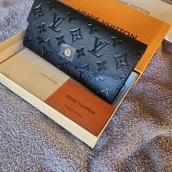 Louis Vuitton...Louis Vuitton Wallet
