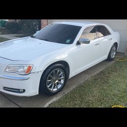 2011 Chrysler 300 Base Model