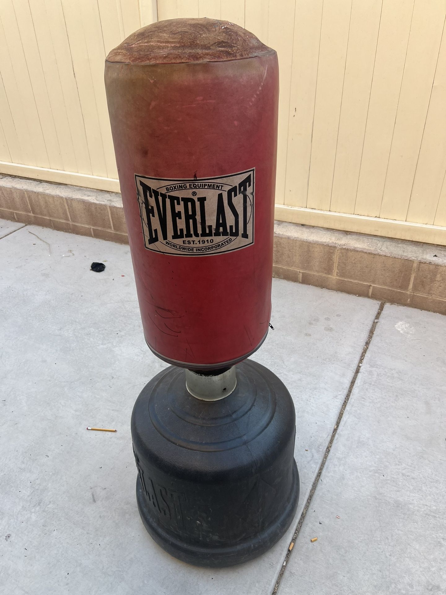 FreeStanding Punching Bag 