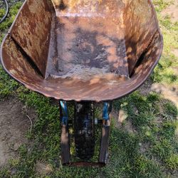 Carretilla. Metal Bueno