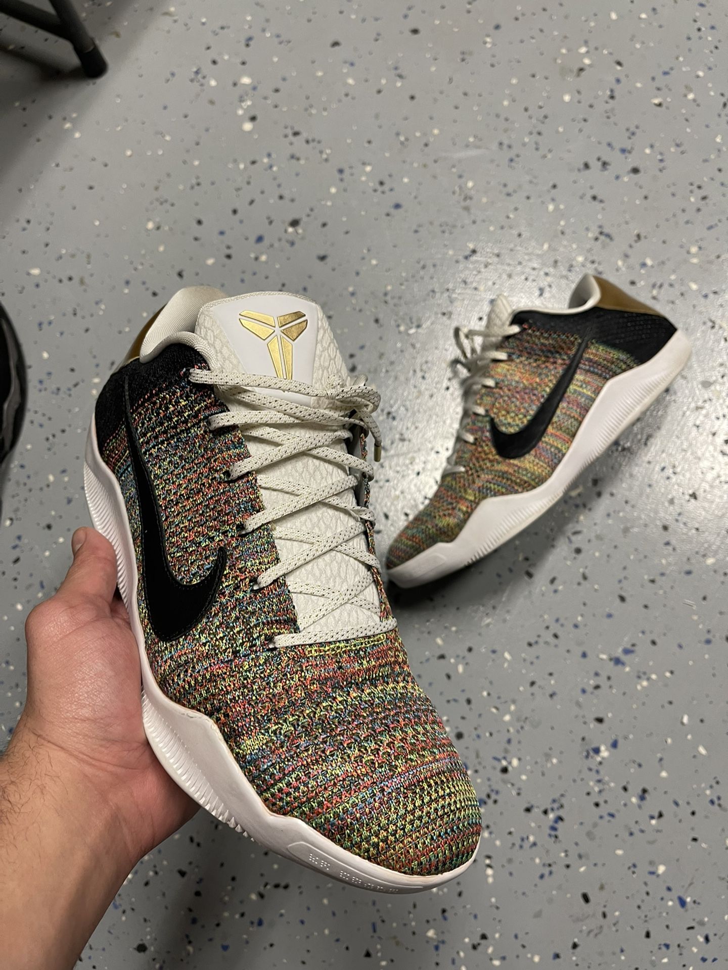 Kobe XI Elite Multicolor Fly knit Sz 12
