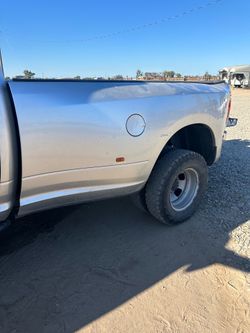 Ram 3500 8ft bed/BW Goose neck hitch