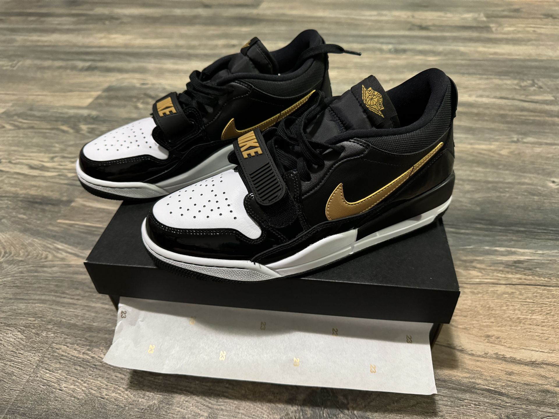 New Nike Air Jordan Legacy Black Gold  Shoes Men Size 8