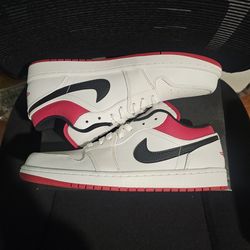 Jordan 1 White University Red Black