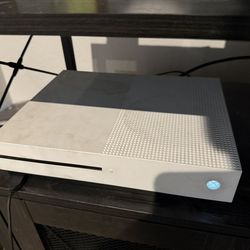 Xbox One S (Used)