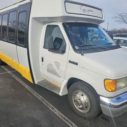 2007 Ford E-450