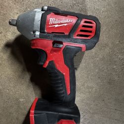 Milwaukee 3/8 Impact Wrench 